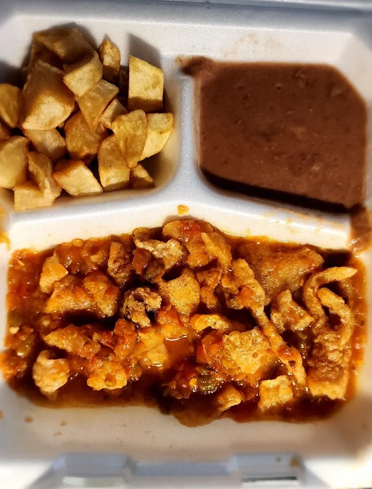 Plato de Chicharrón En Salsa